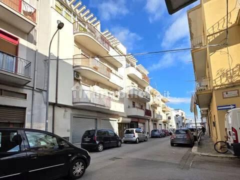 Quadrilocale via Umberto Giordano, 16, Grottaglie — foto 7 di 17