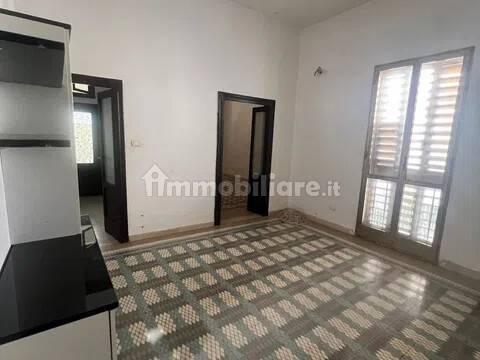 Villa unifamiliare via Enrico Toti, 39, Centro, Mola di Bari — foto 5 di 10