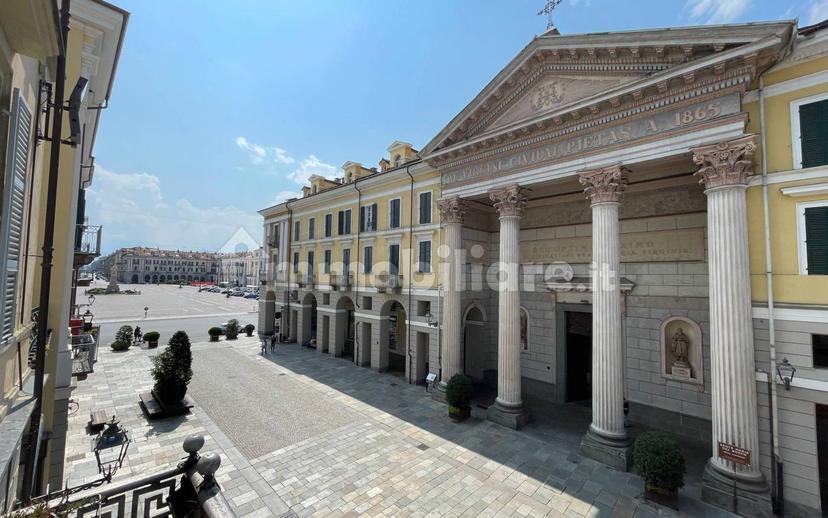 Quadrilocale via Roma 53, Centro Storico, Cuneo — foto 2 di 17