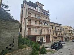 Appartamento largo R 9, 24, Casteltermini