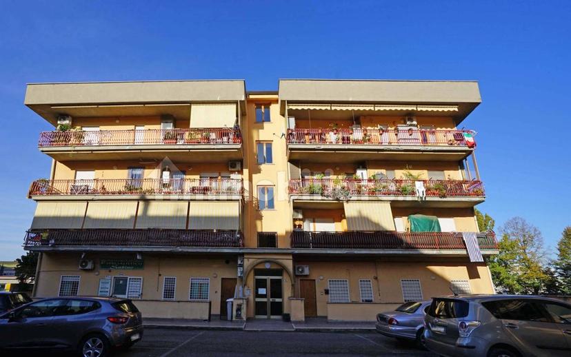 Attico via Servilia 54, Passo Corese, Fara in Sabina — foto 3 di 10
