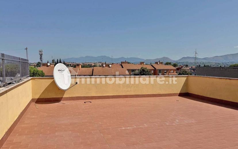 Attico via Servilia 54, Passo Corese, Fara in Sabina — foto 2 di 10