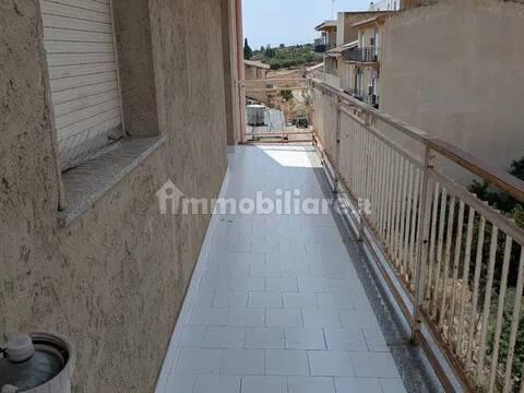 Appartamento via Petrusella, 45, Aragona — foto 2 di 30