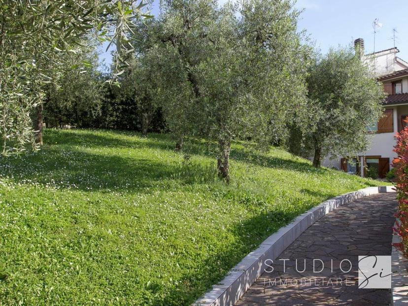 Villa unifamiliare via Romana, Centro, Serravalle Pistoiese