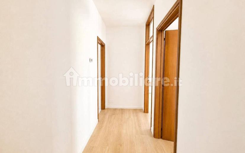 Quadrilocale via Fratelli Cairoli 14, Centro, Belluno — foto 4 di 20