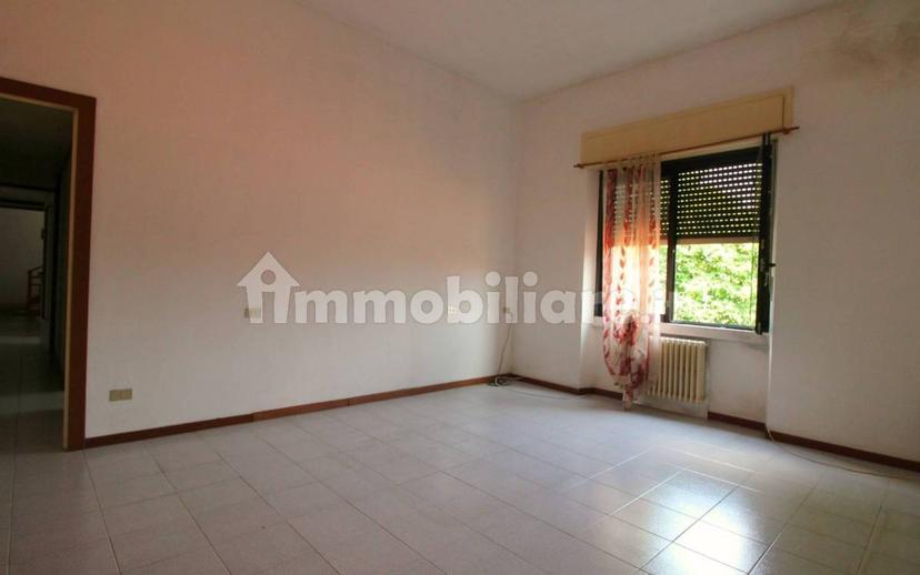 Bilocale via Napoli 18, Varedo — foto 23 di 27