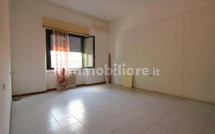 Bilocale via Napoli 18, Varedo — foto 16 di 27