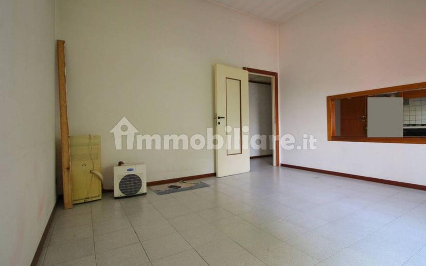 Bilocale via Napoli 18, Varedo — foto 8 di 27