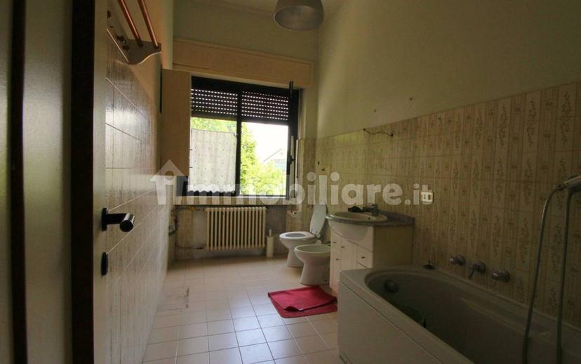 Bilocale via Napoli 18, Varedo — foto 20 di 27