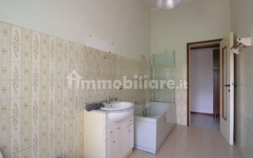 Bilocale via Napoli 18, Varedo — foto 21 di 27