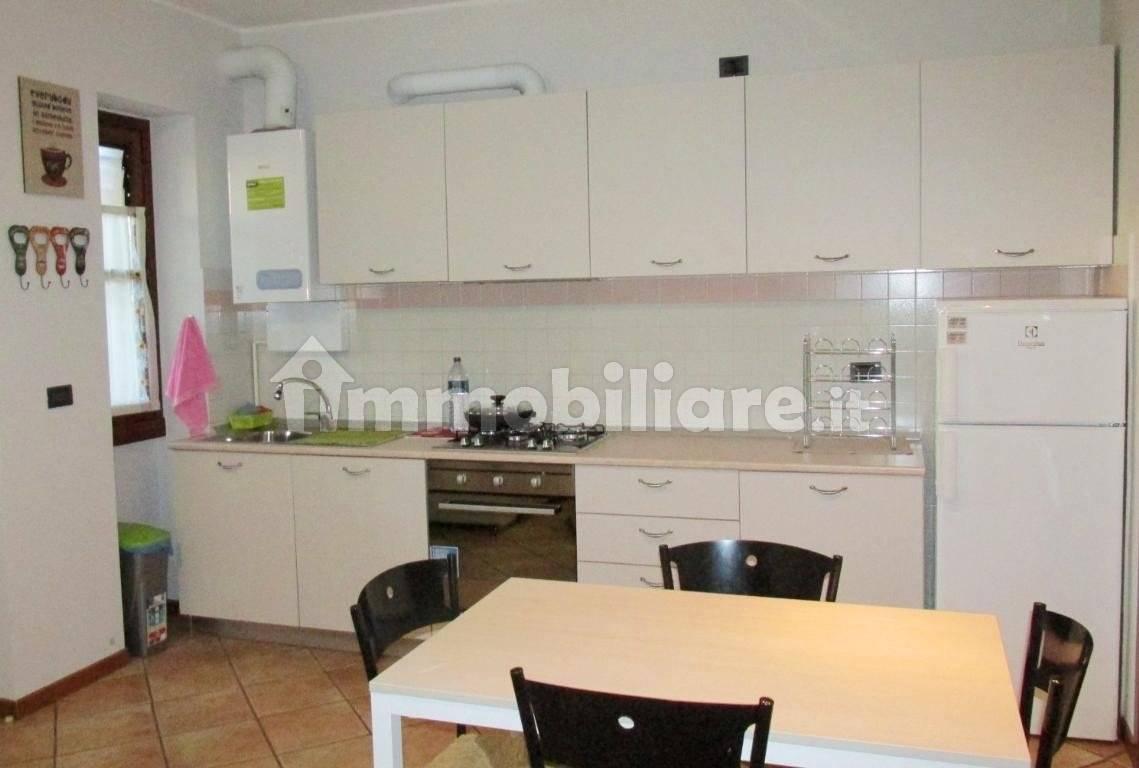 Bilocale via Isonzo 1, Oreno, Velasca, Vimercate