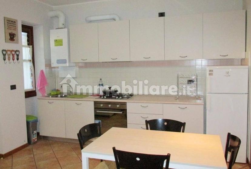 Bilocale via Isonzo 1, Oreno, Velasca, Vimercate