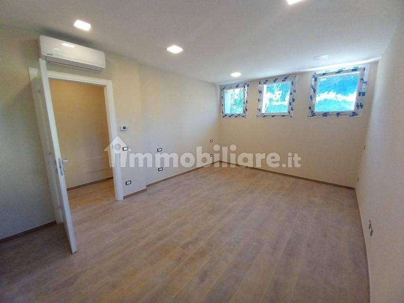 Bilocale nuovo, piano terra, Desenzanino, Desenzano del Garda — foto 11 di 14