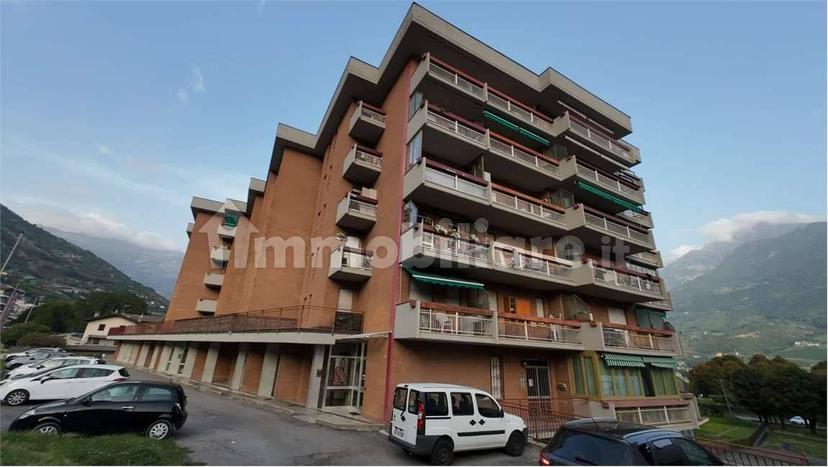 Bilocale via Parigi, 149, Centro, Aosta