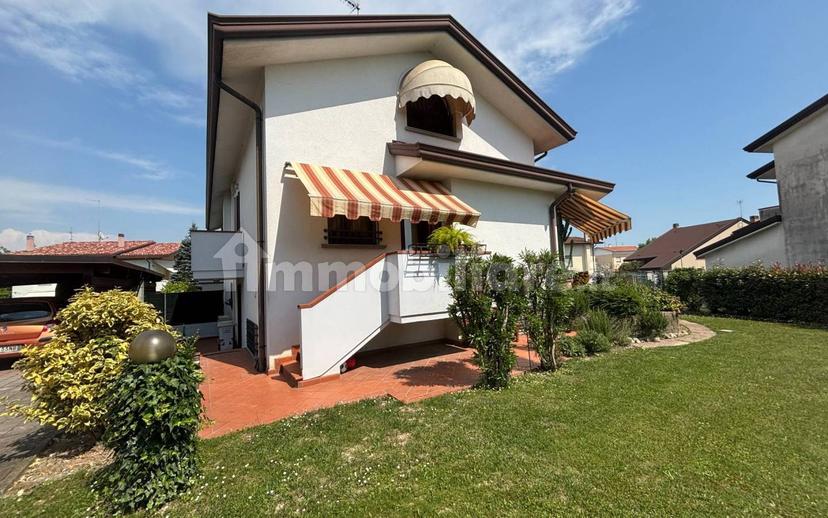 Villa bifamiliare viale Isonzo 1, Centro, Portogruaro — foto 4 di 23