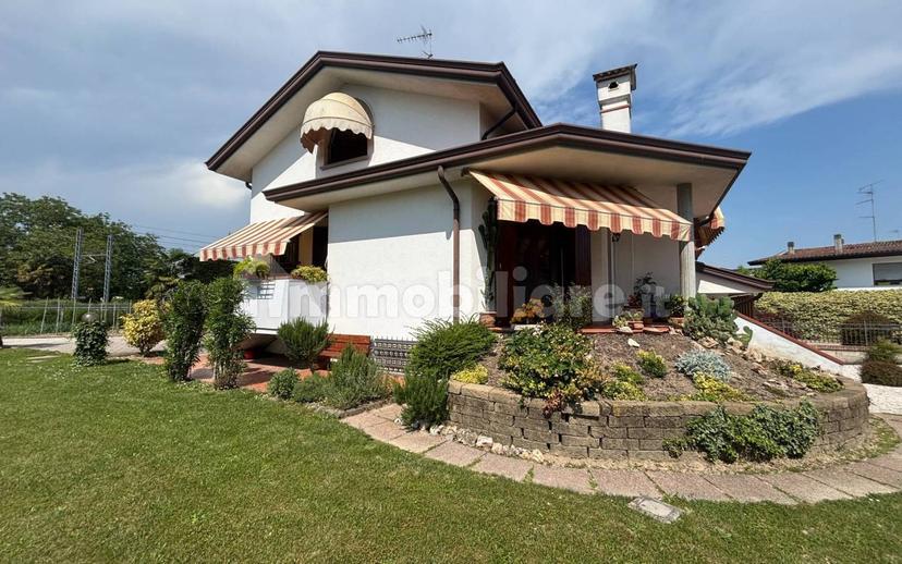 Villa bifamiliare viale Isonzo 1, Centro, Portogruaro — foto 13 di 23