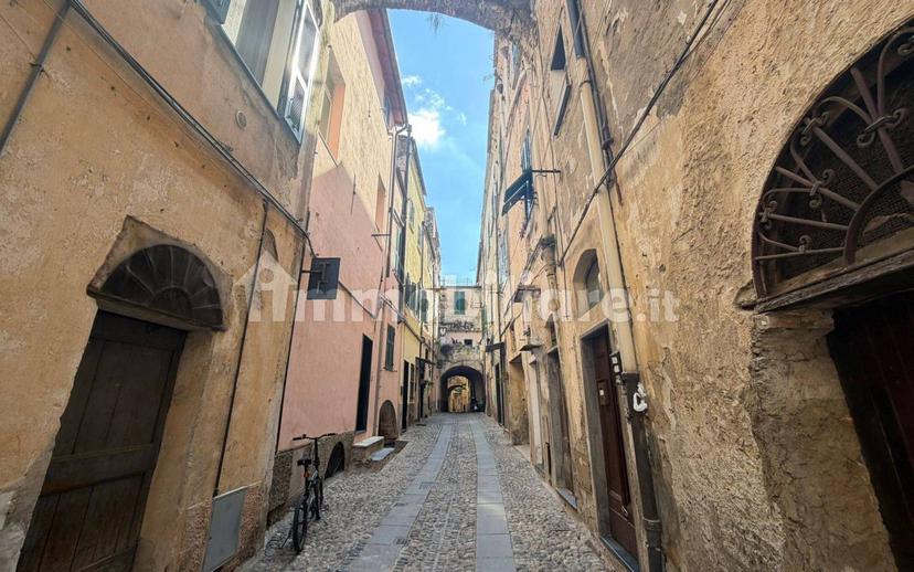 Quadrilocale via San Dalmazzo, Centro, Taggia — foto 2 di 32