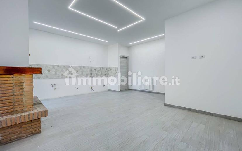 Appartamento largo delle Rose 8, Centro, Aprilia — foto 5 di 9