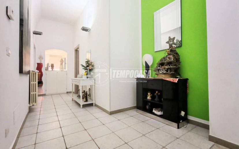 Terratetto unifamiliare via Solferino, Centro, Gioia del Colle — foto 5 di 26