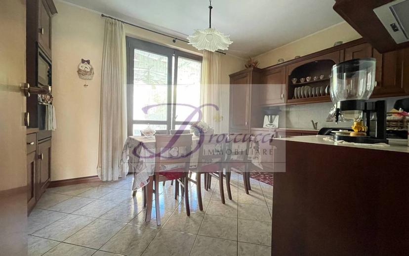 Villa bifamiliare, ottimo stato, 134 m², Arcisate — foto 14 di 25