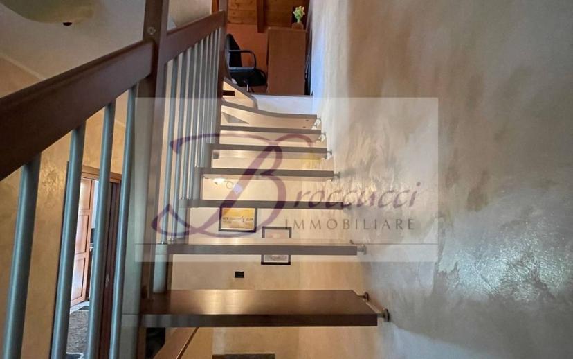 Villa bifamiliare, ottimo stato, 134 m², Arcisate — foto 7 di 25