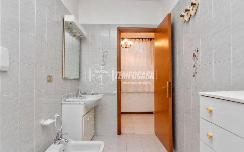 Villa unifamiliare via Gallarati, Centro, Tornaco — foto 2 di 40