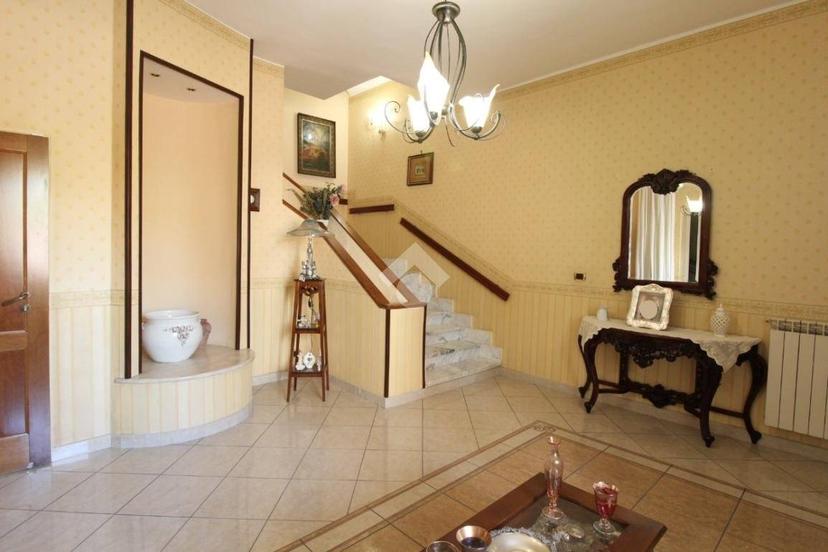 Villa a schiera via Vittorio Veneto 51, Curti — foto 17 di 40