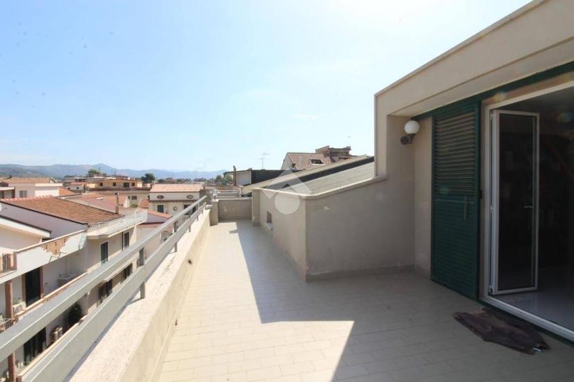 Villa a schiera via Vittorio Veneto 51, Curti — foto 16 di 40