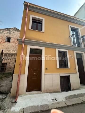 Quadrilocale via Bartolomeo Carella 19, Quartieri Settecenteschi, Foggia