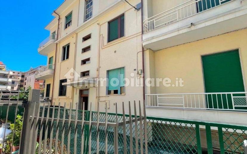 Trilocale via Giambattista Tiepolo 17, Viale Bovio - Piazza Duca degli Abruzzi, Pescara