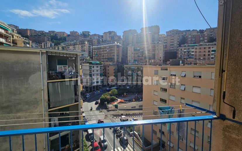 Quadrilocale via Napoli 51, Oregina, Genova