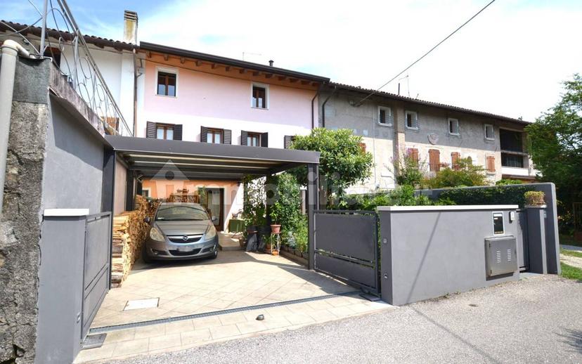 Villa a schiera via Brigata Julia, Centro, Cordenons