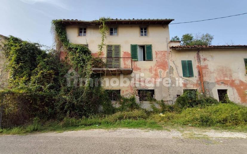 Casa colonica via Vangile 118, Margine Coperta Traversagna, Massa e Cozzile — foto 2 di 2