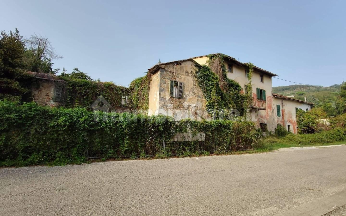 Casa colonica via Vangile 118, Margine Coperta Traversagna, Massa e Cozzile