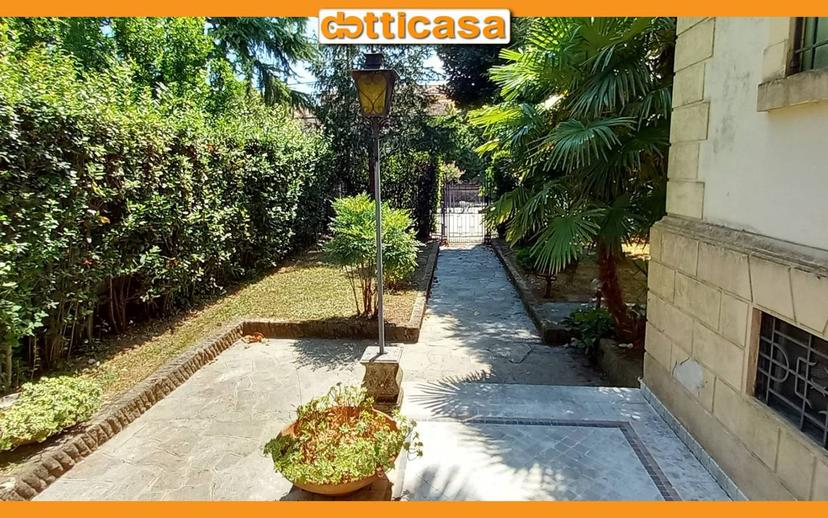 Quadrilocale viale Bortolomeo d'Alviano, Centro Storico, Vicenza — foto 4 di 25