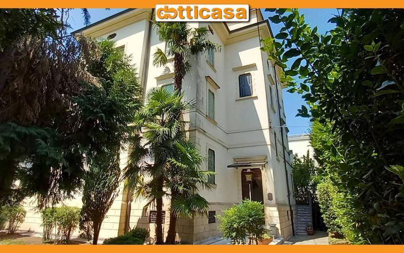Quadrilocale viale Bortolomeo d'Alviano, Centro Storico, Vicenza — foto 3 di 25