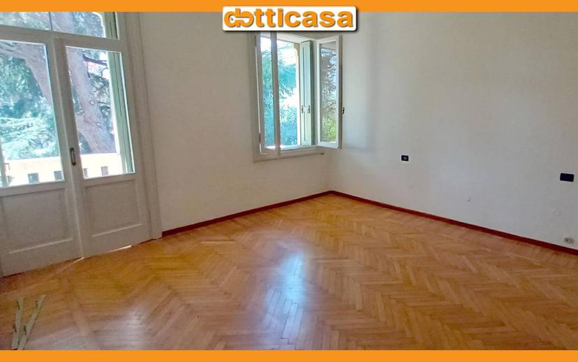 Quadrilocale viale Bortolomeo d'Alviano, Centro Storico, Vicenza — foto 13 di 25