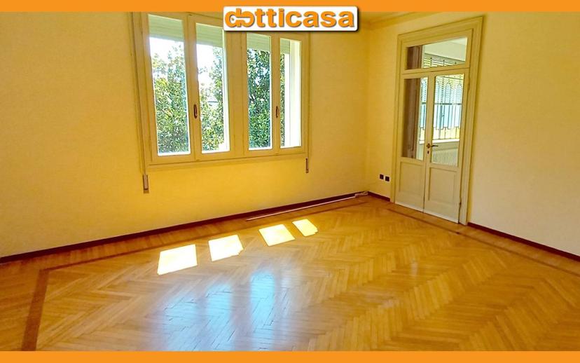 Quadrilocale viale Bortolomeo d'Alviano, Centro Storico, Vicenza — foto 11 di 25