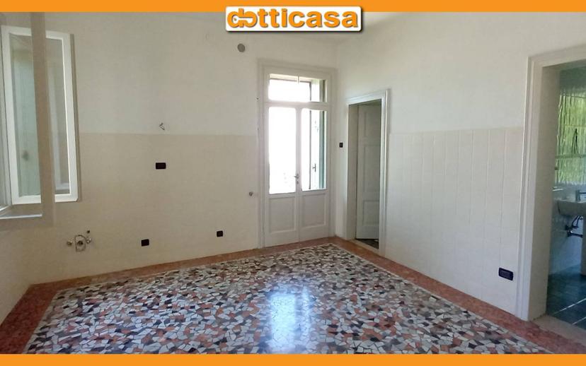 Quadrilocale viale Bortolomeo d'Alviano, Centro Storico, Vicenza — foto 20 di 25