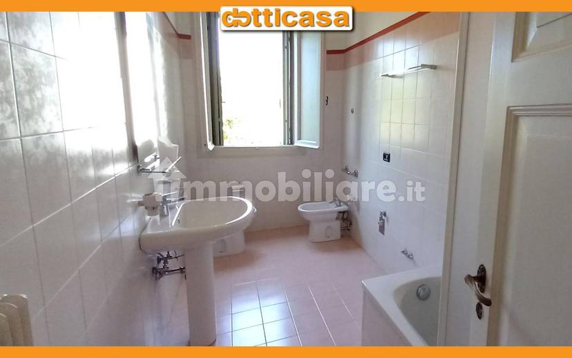 Quadrilocale viale Bortolomeo d'Alviano, Centro Storico, Vicenza — foto 14 di 25