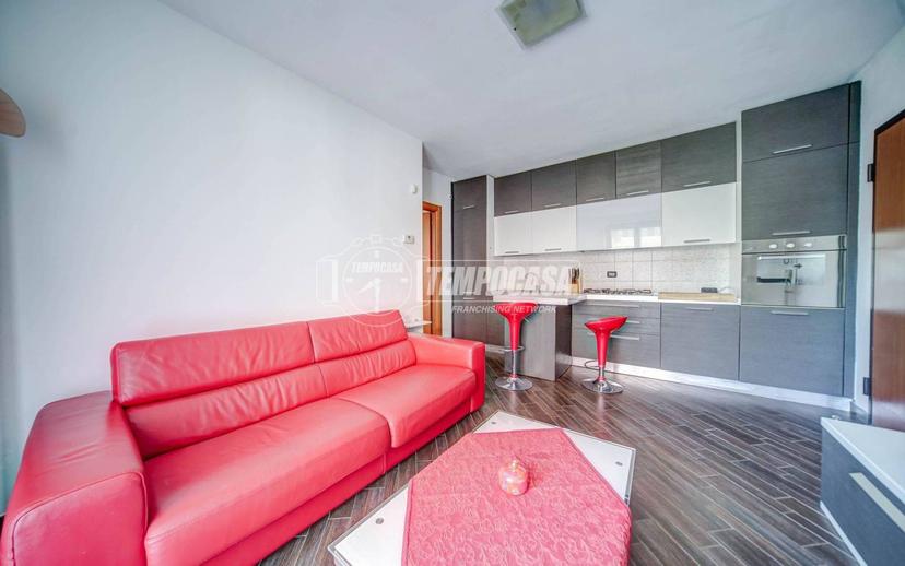 Bilocale via Cosio, Centro, Castelletto Sopra Ticino — foto 2 di 21