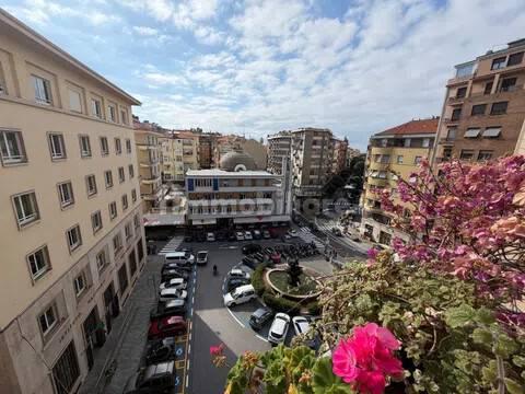 Appartamento piazza Guglielmo Marconi, 5, Centro Storico, Savona — foto 17 di 37