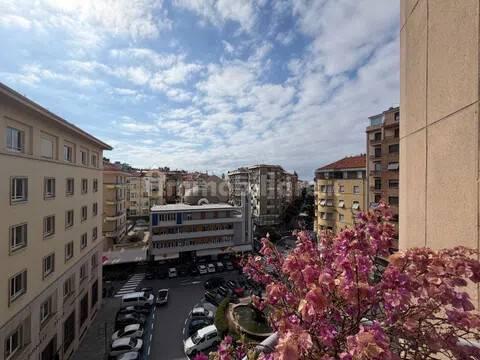 Appartamento piazza Guglielmo Marconi, 5, Centro Storico, Savona — foto 21 di 37