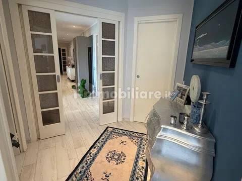 Appartamento piazza Guglielmo Marconi, 5, Centro Storico, Savona — foto 19 di 37