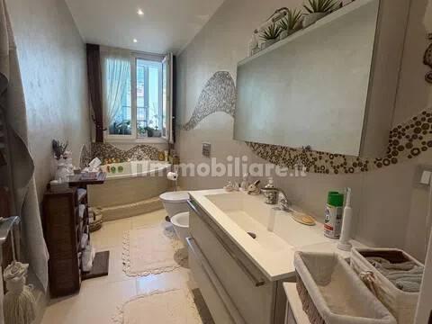 Appartamento piazza Guglielmo Marconi, 5, Centro Storico, Savona — foto 15 di 37