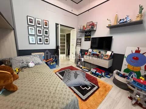 Appartamento piazza Guglielmo Marconi, 5, Centro Storico, Savona — foto 3 di 37