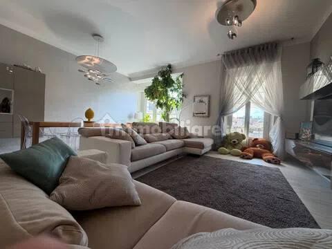 Appartamento piazza Guglielmo Marconi, 5, Centro Storico, Savona — foto 6 di 37