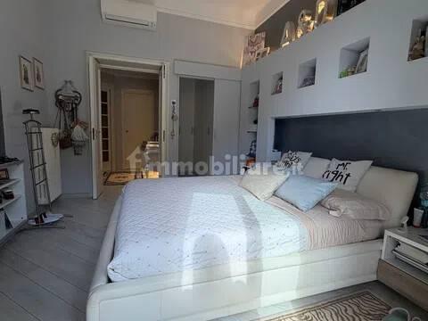 Appartamento piazza Guglielmo Marconi, 5, Centro Storico, Savona — foto 11 di 37