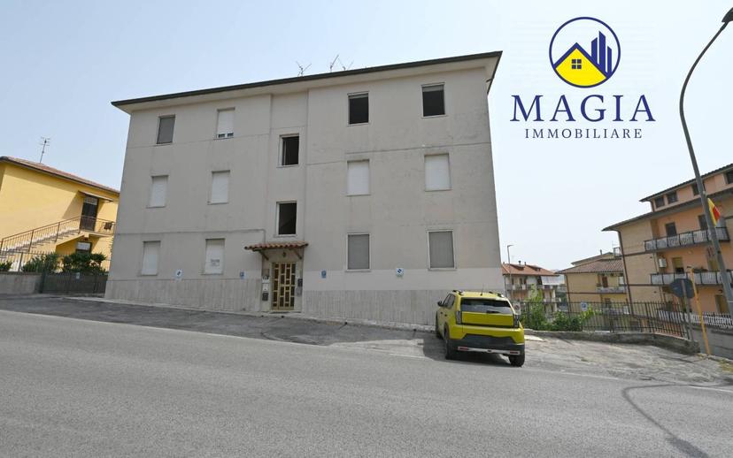 Quadrilocale via Roma 20, Piattoni Villa Sant'Antonio, Castel di Lama — foto 3 di 23