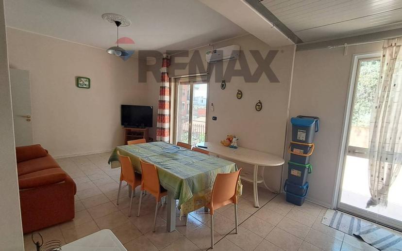 Quadrilocale via Oliveto 7, Centro, Giardini-Naxos — foto 2 di 35
